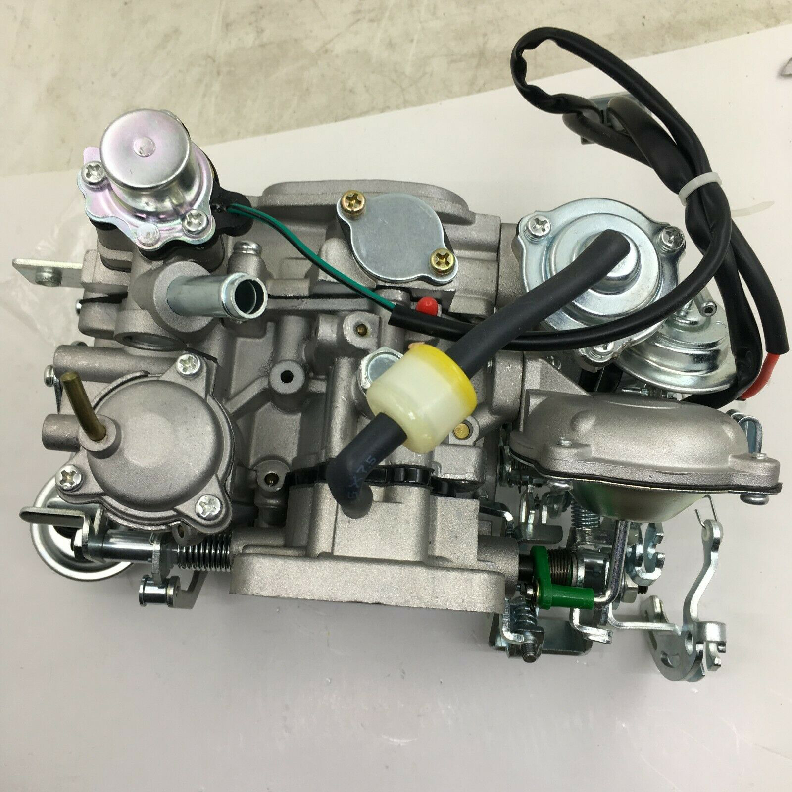 4Y,22R Toyota HIACE, HILUX ΚΑΡΜΠΙΡΑΤΕΡ - Image 3